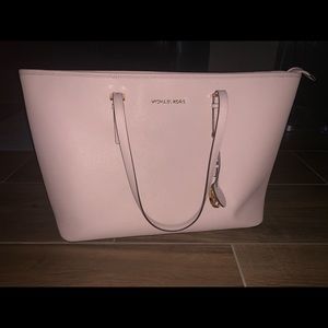 Medium Michael Kors spacious top zip tote